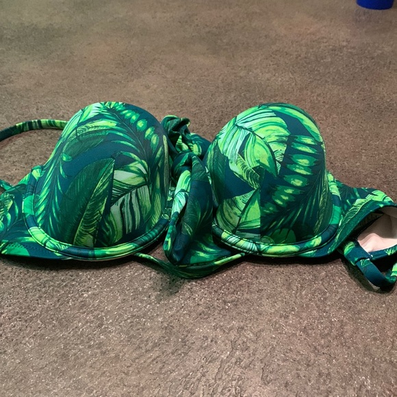 Shade and Shore bikini criss-cross back tie top - Picture 1 of 9